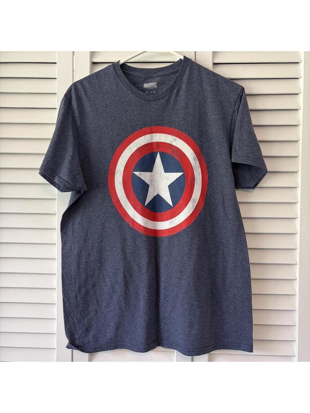 Marvel Men's Blue and Navy T shirt M